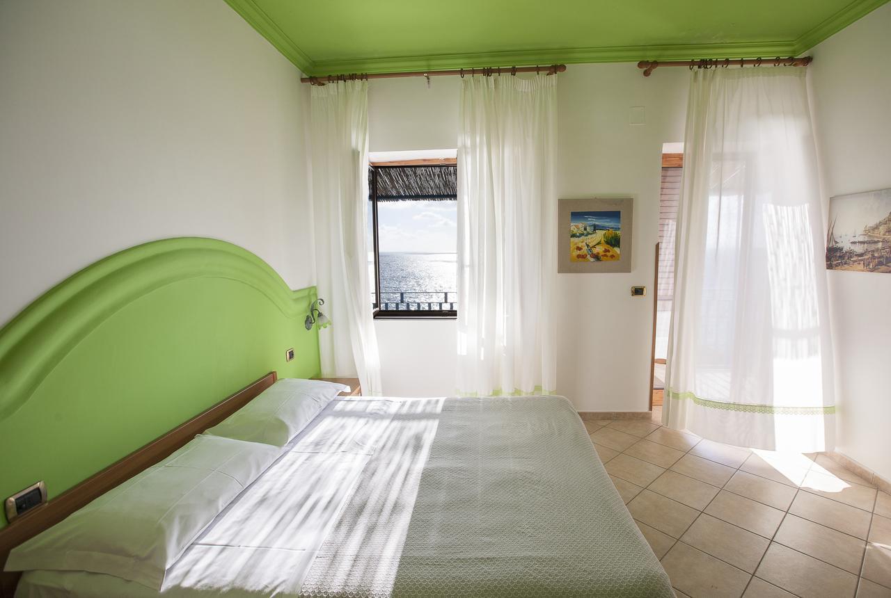 Bed and Breakfast Oasi Relais Вико-Экуенсе Экстерьер фото
